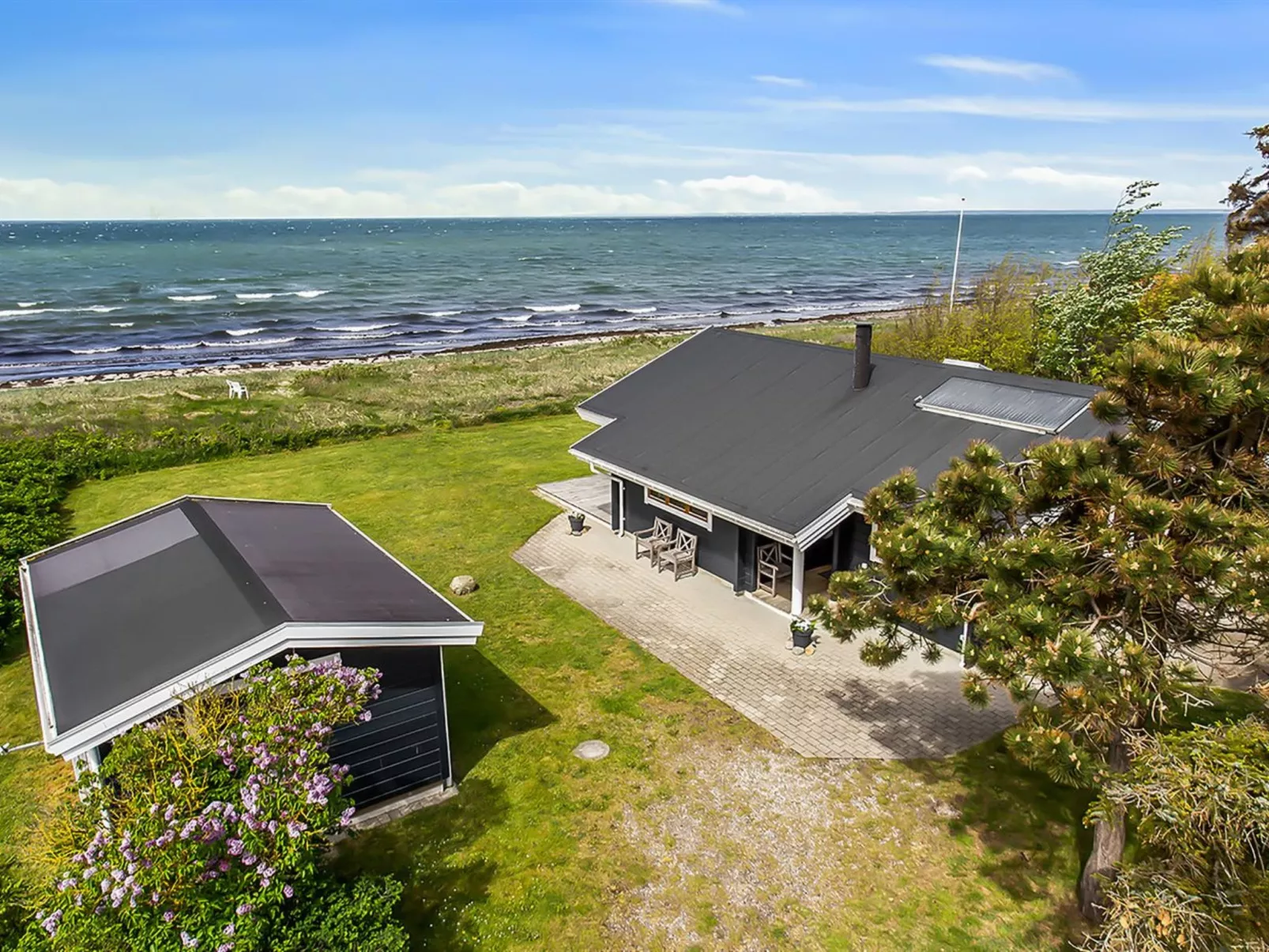 "Stacie" - 10m from the sea-Draußen