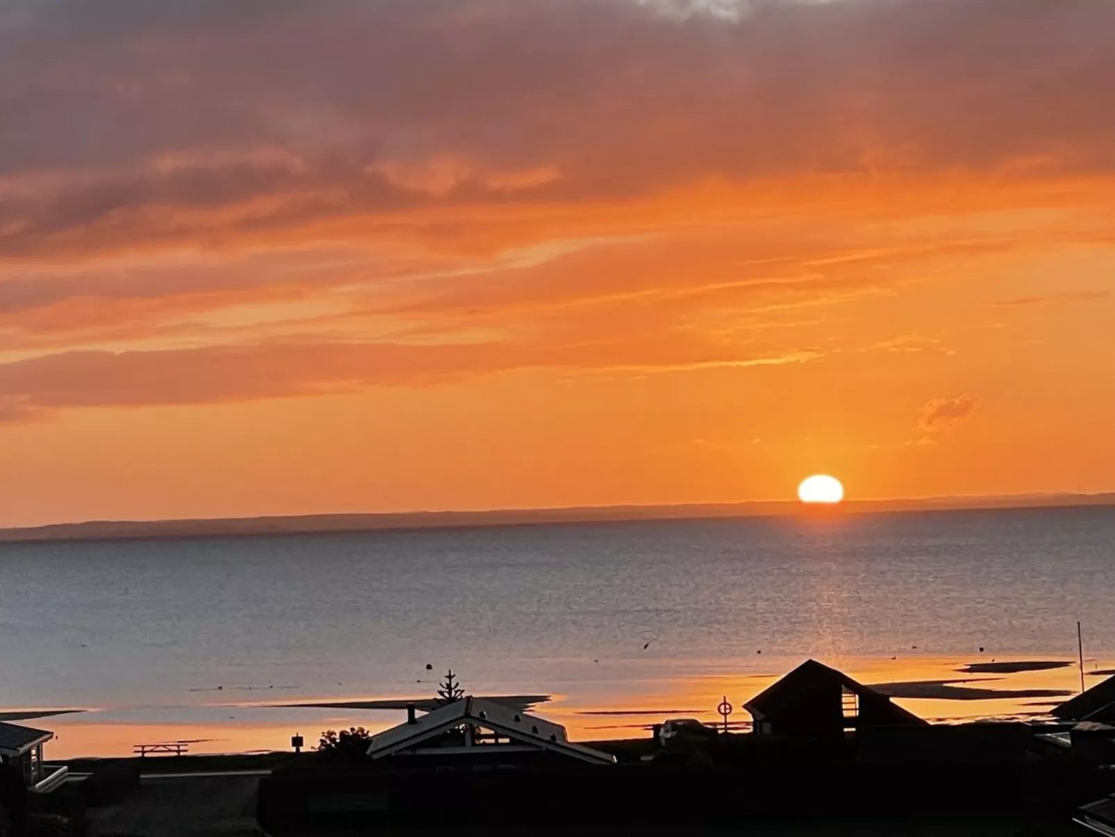 "Ebbeline" - 150m from the sea-Dehors