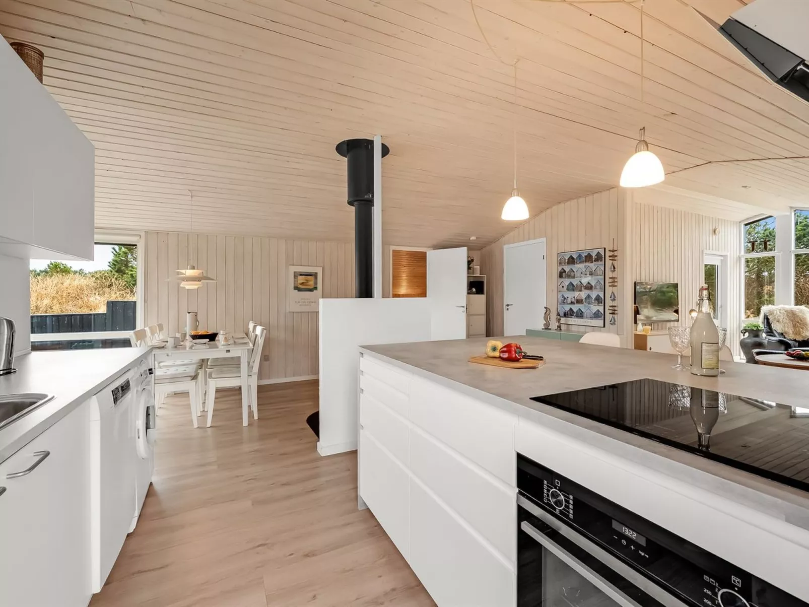 "Julan" - 600m from the sea-Drinnen