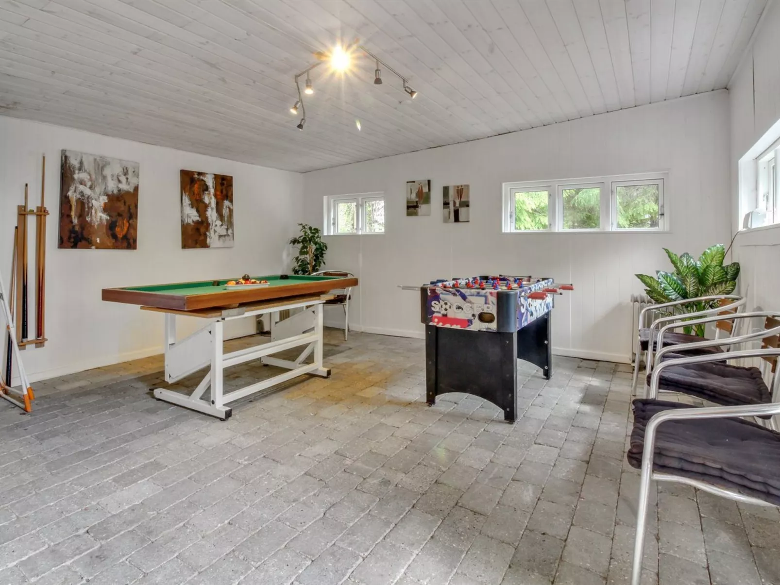 "Anine" - 200m to the fjord-Inside