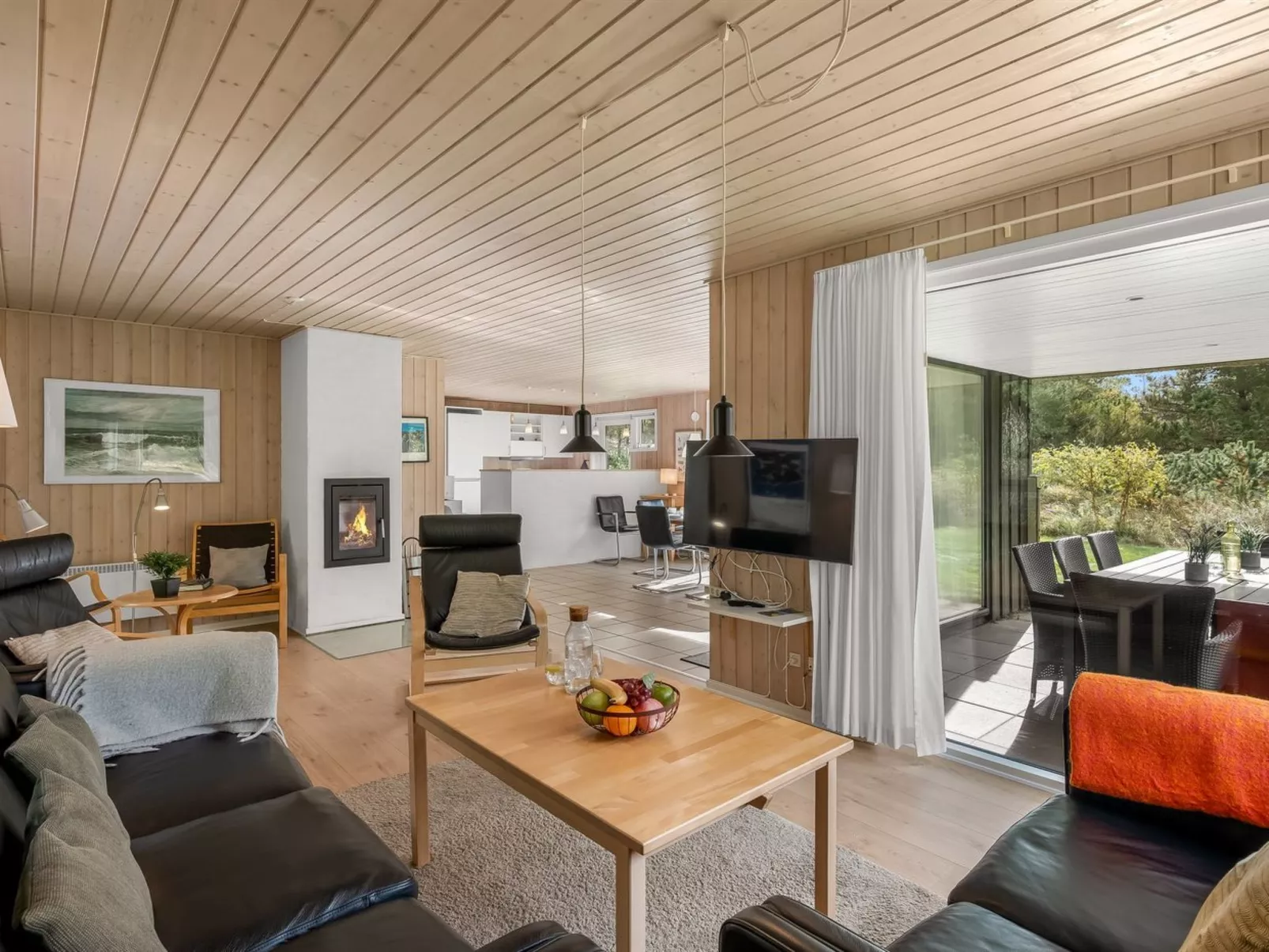 "Dix" - 900m from the sea-Dedans