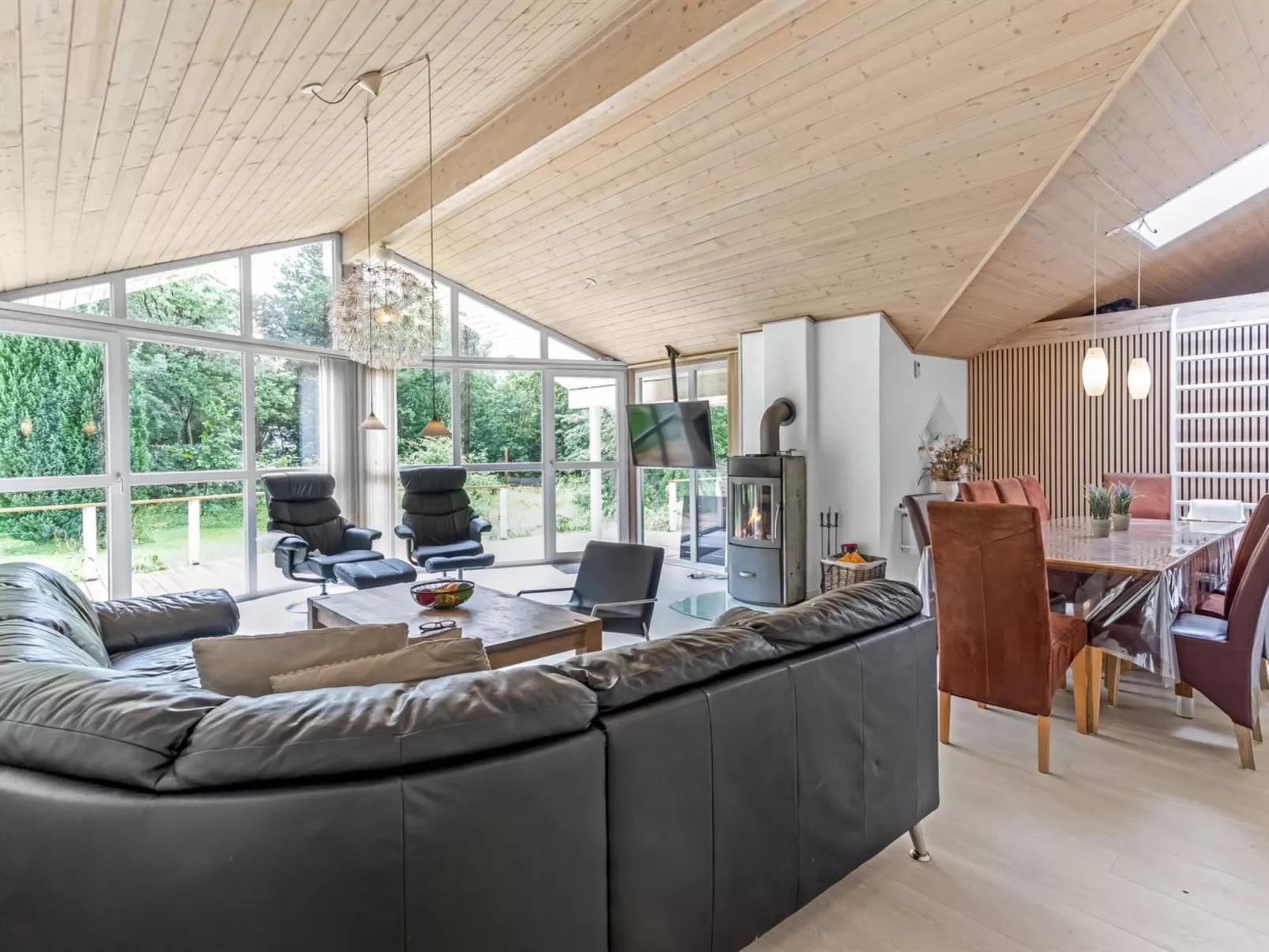 "Samine" - 2km from the sea-Inside