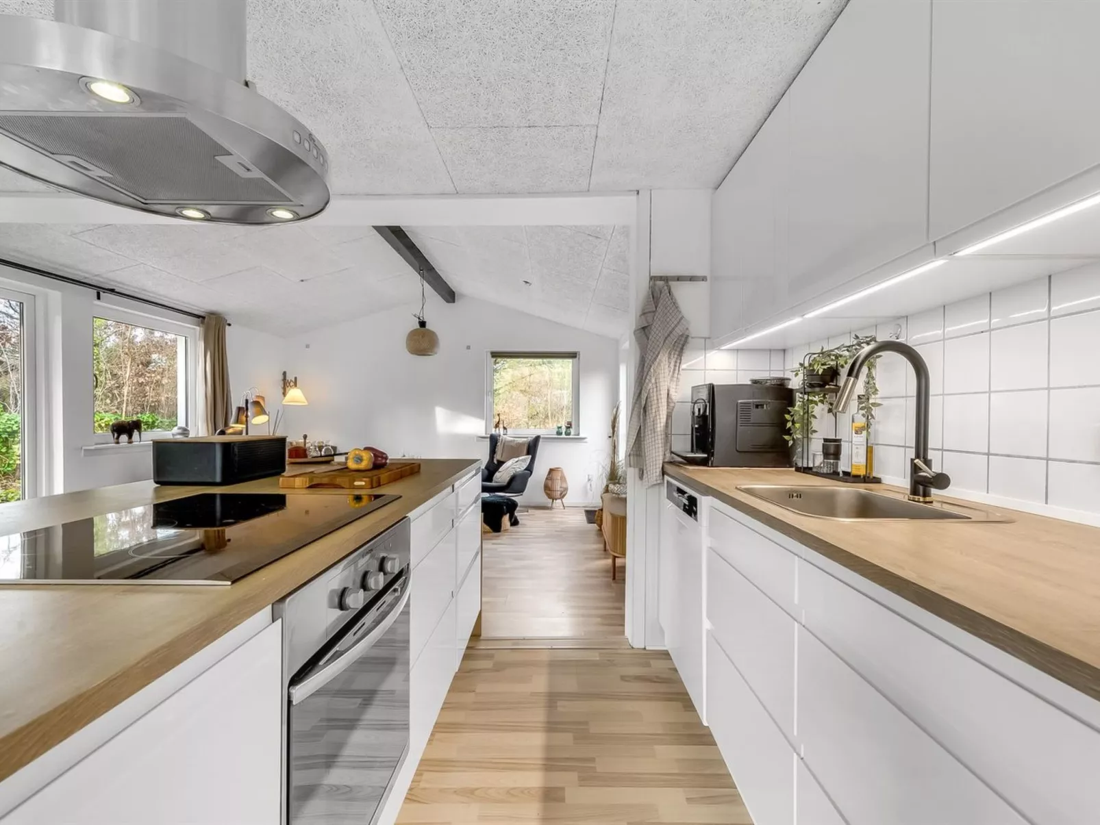 "Tiina" - 500m to the fjord-Inside