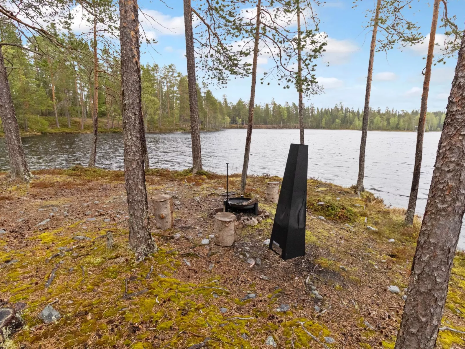 Metsä-luosto-Drinnen