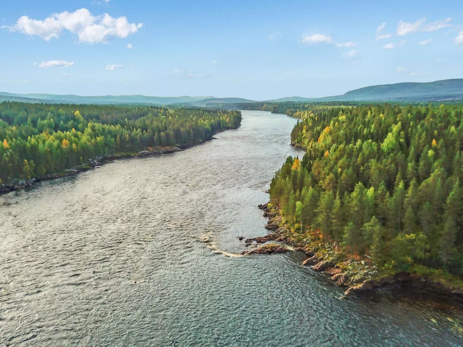 Lövgårdenin lohimaja-Inside
