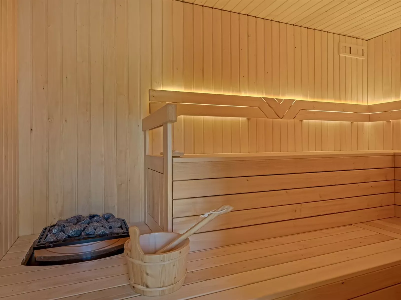 "Petri" - 1km from the sea-Dedans