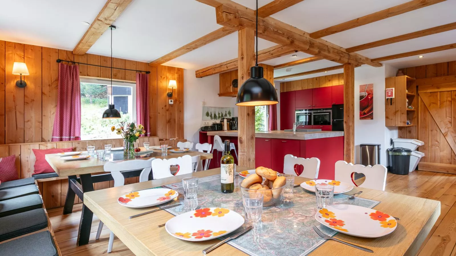 Carmaliva-Dining room