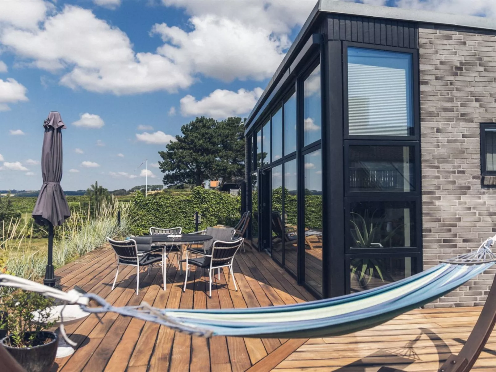 "Bondi" - 75m from the sea-Draußen