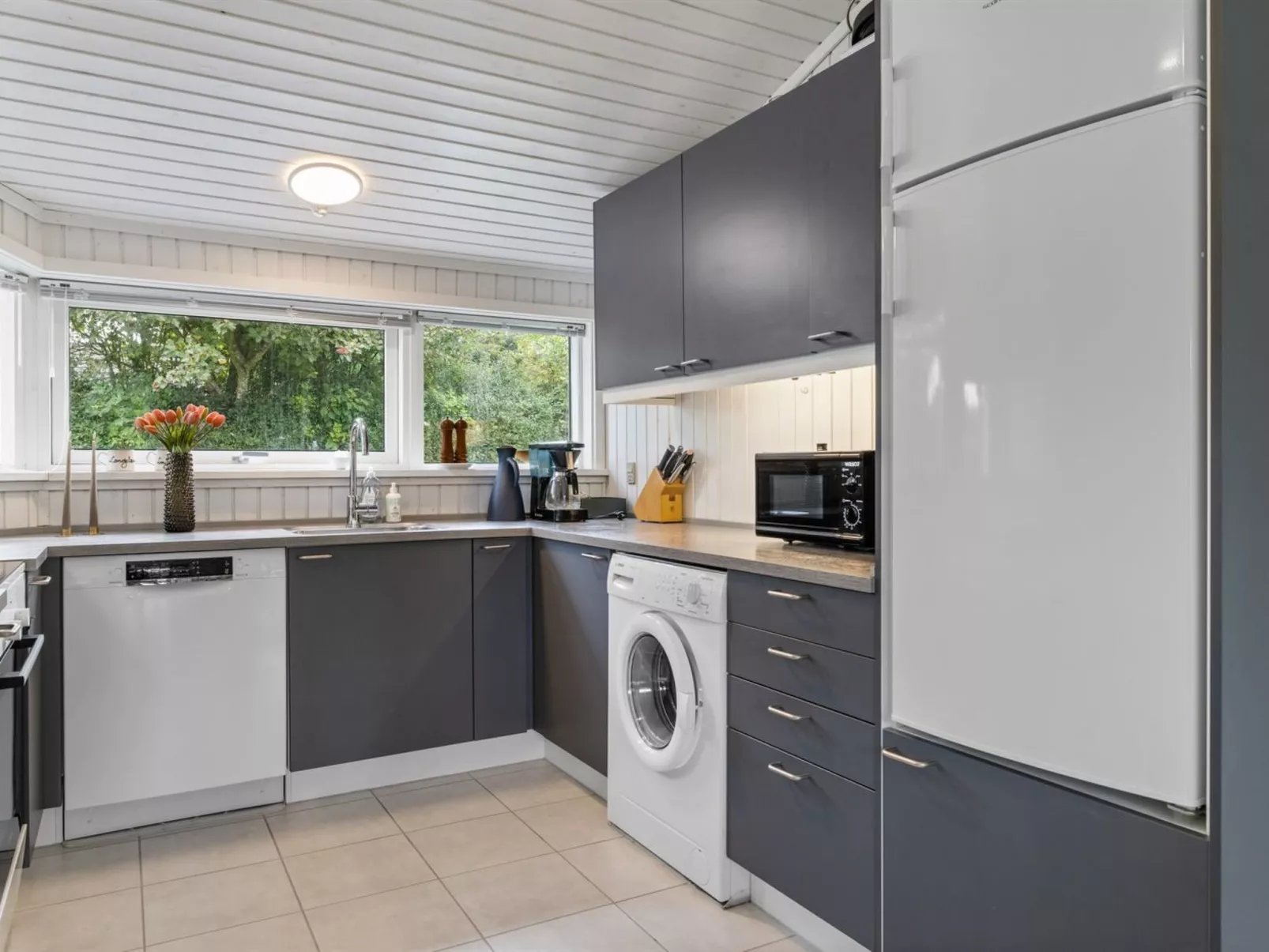 "Tanita" - 450m from the sea-Inside