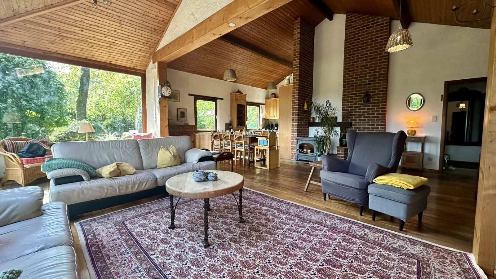 Boogie House-Living room