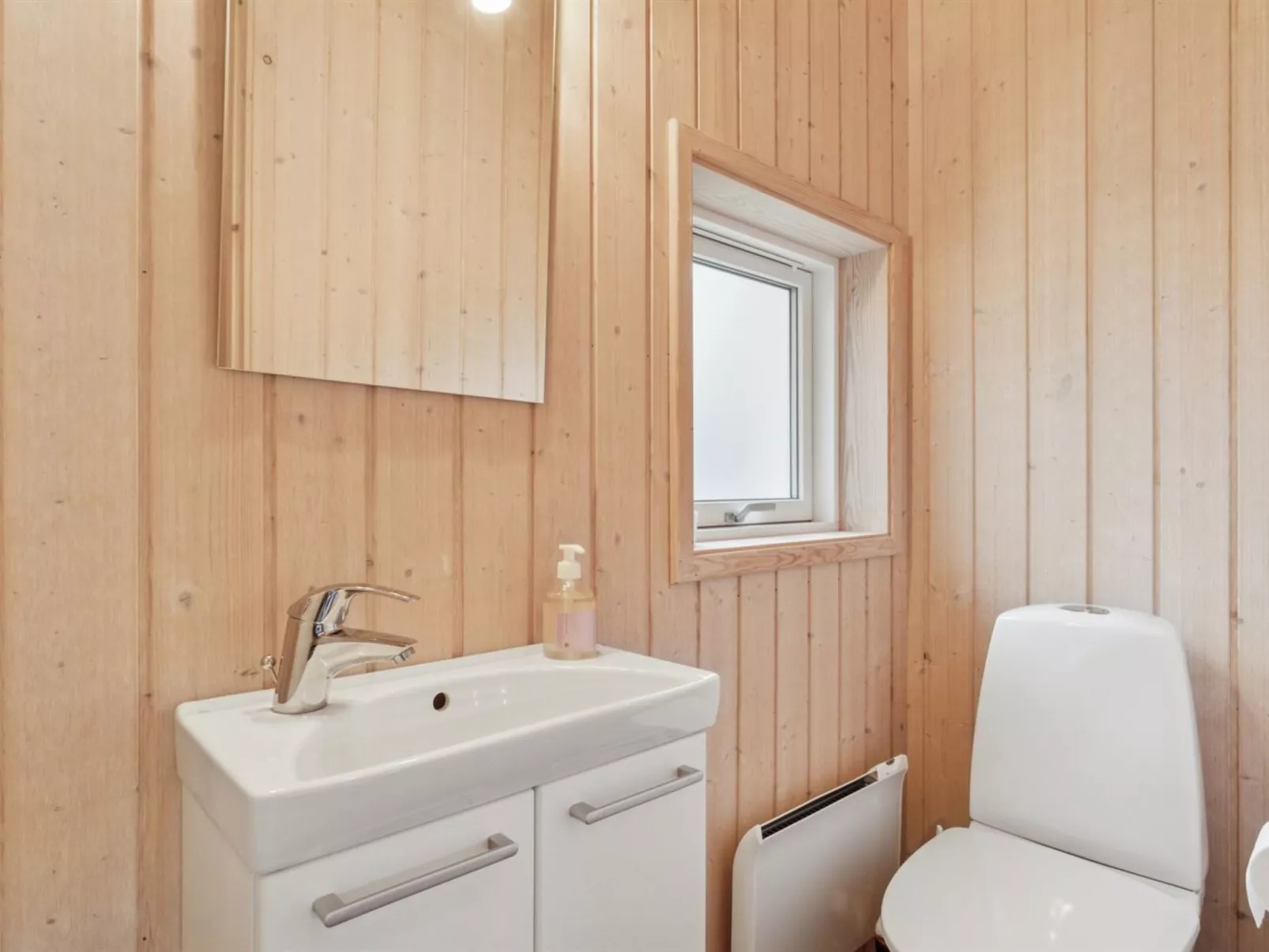 "Hawarth" - 275m from the sea-Dedans