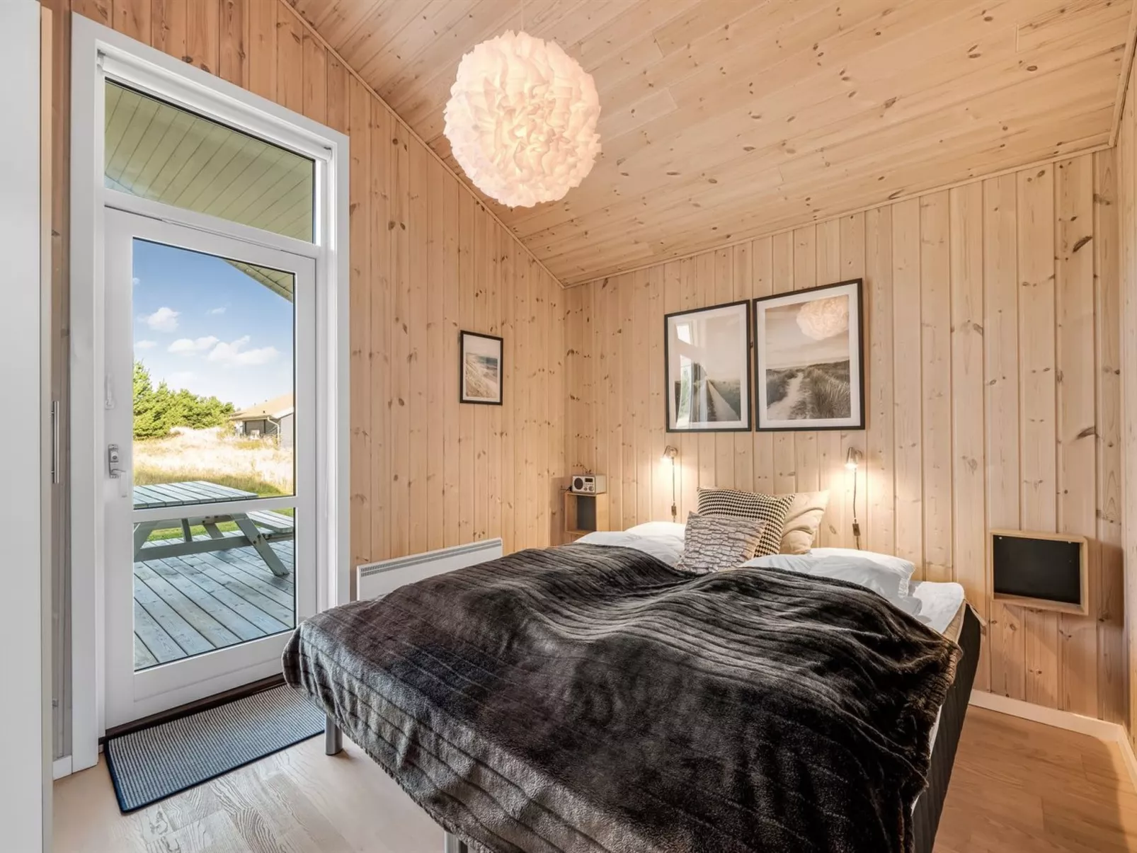 "Kanerva" -  from the sea-Inside