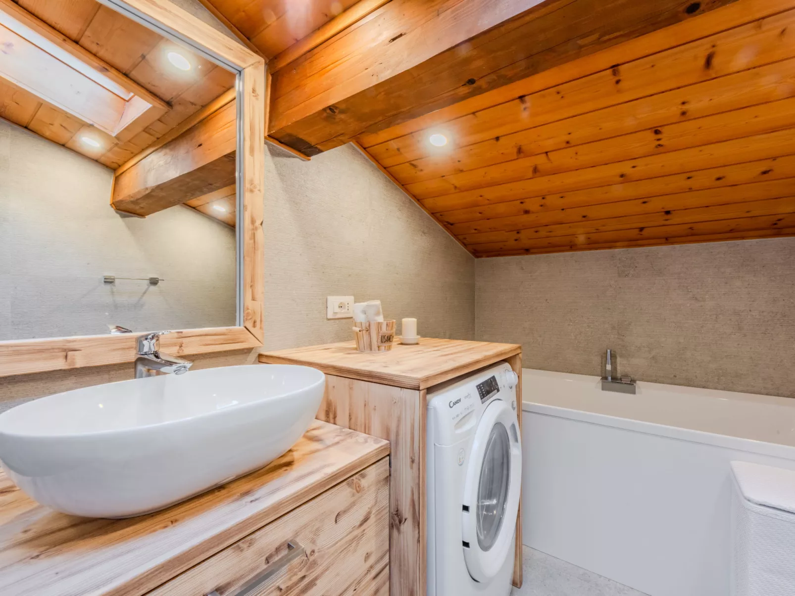 Mansarda in Legno San Rocco-Drinnen