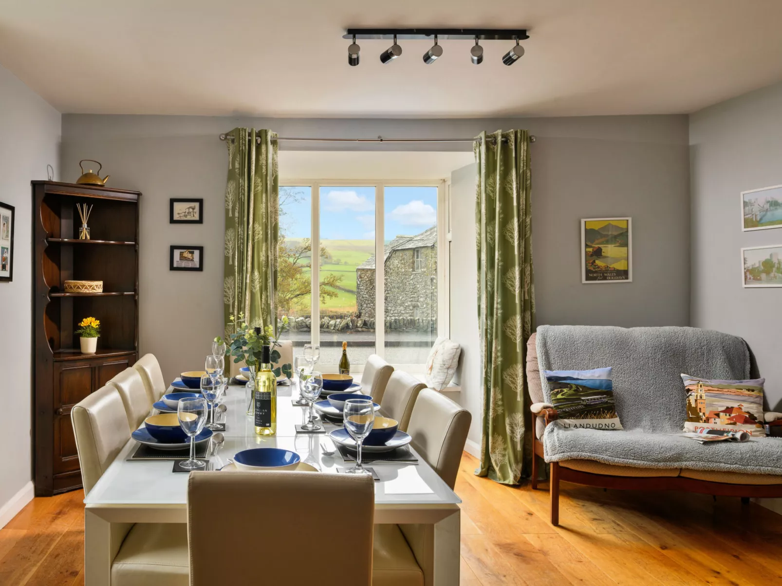 Bodlawen Holiday House - Edge of Snowdonia-Inside