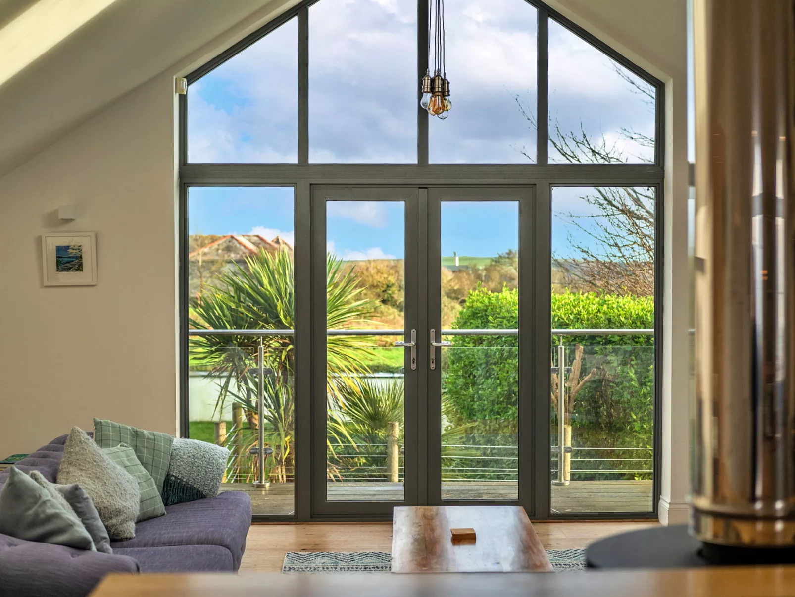 Dingles Cottage-Draußen