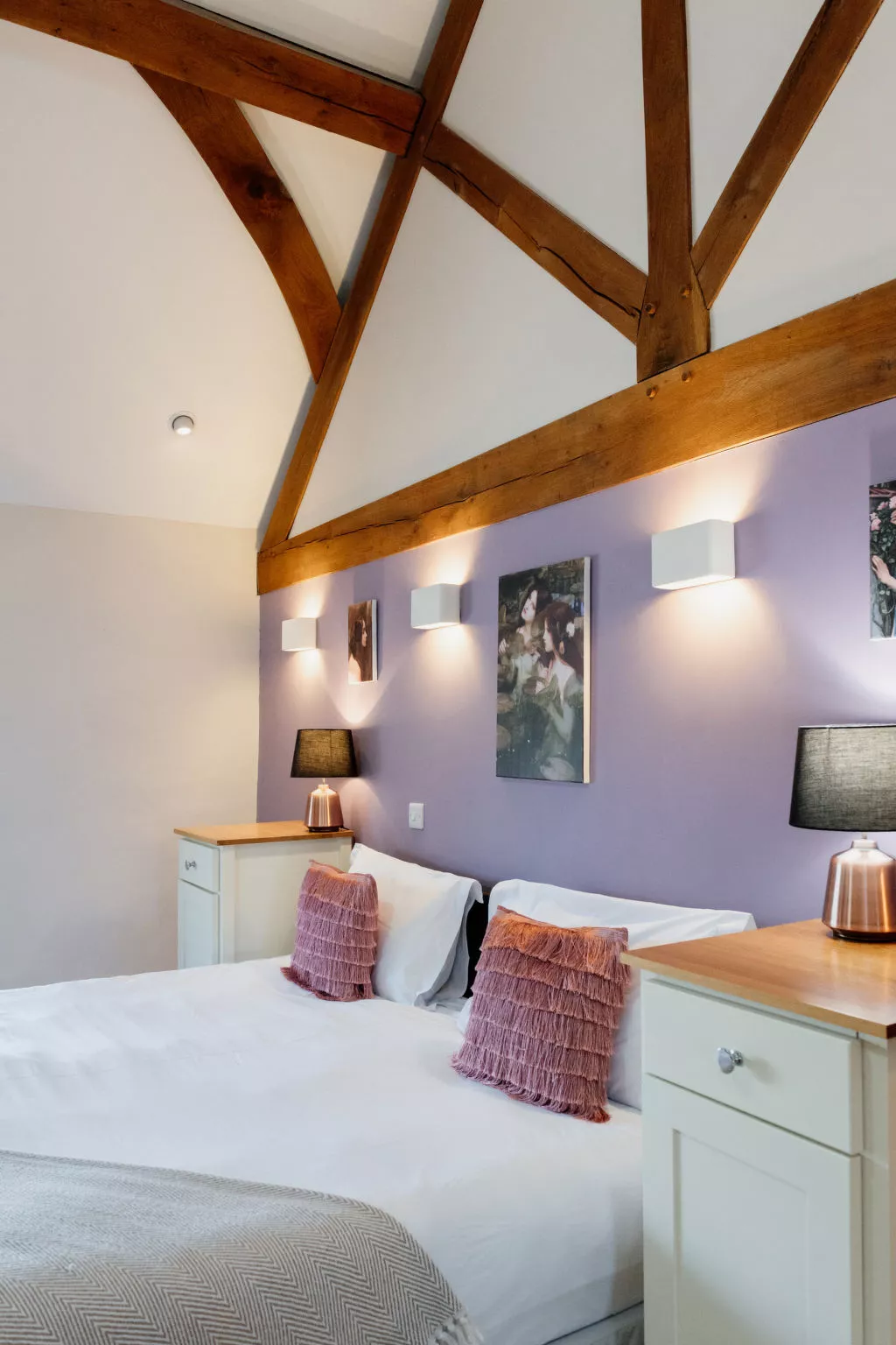 The Welsh Barn-Dedans