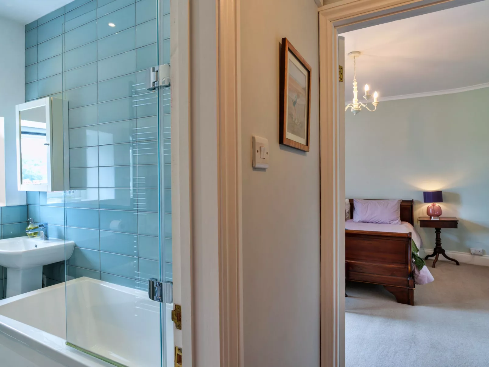 Hillside House-Drinnen