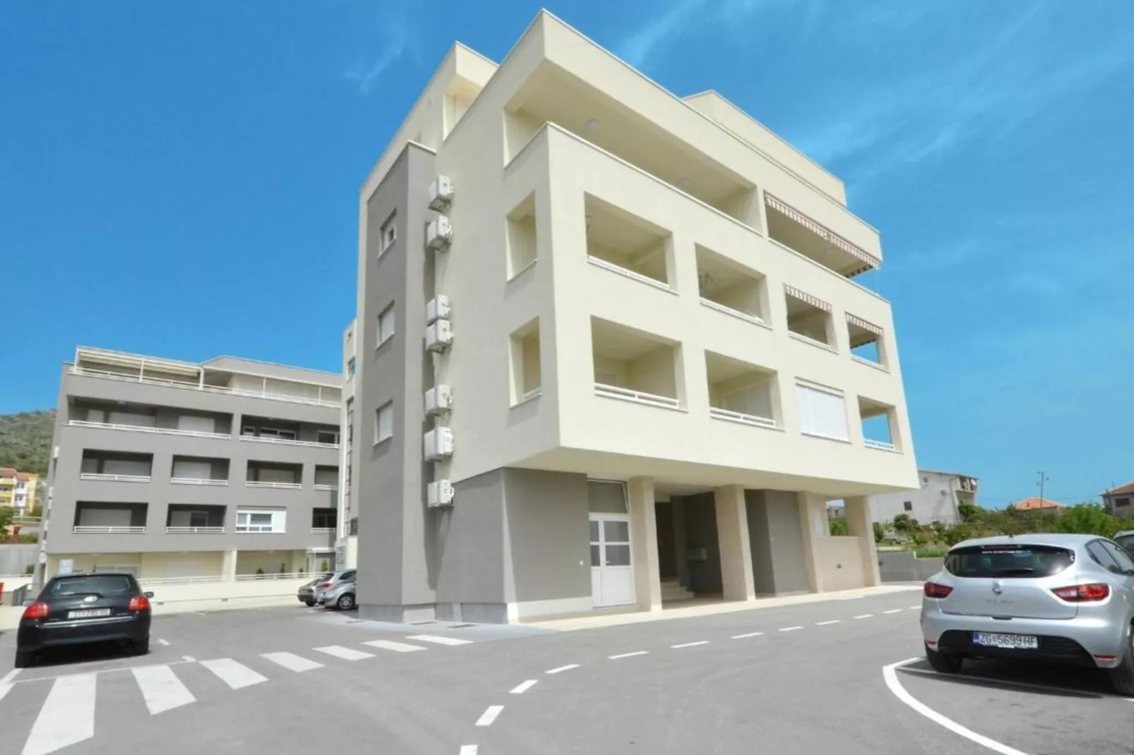 Apartment Sunshine Trogir - Three Bedroom Apartment with Balcony-Extérieur