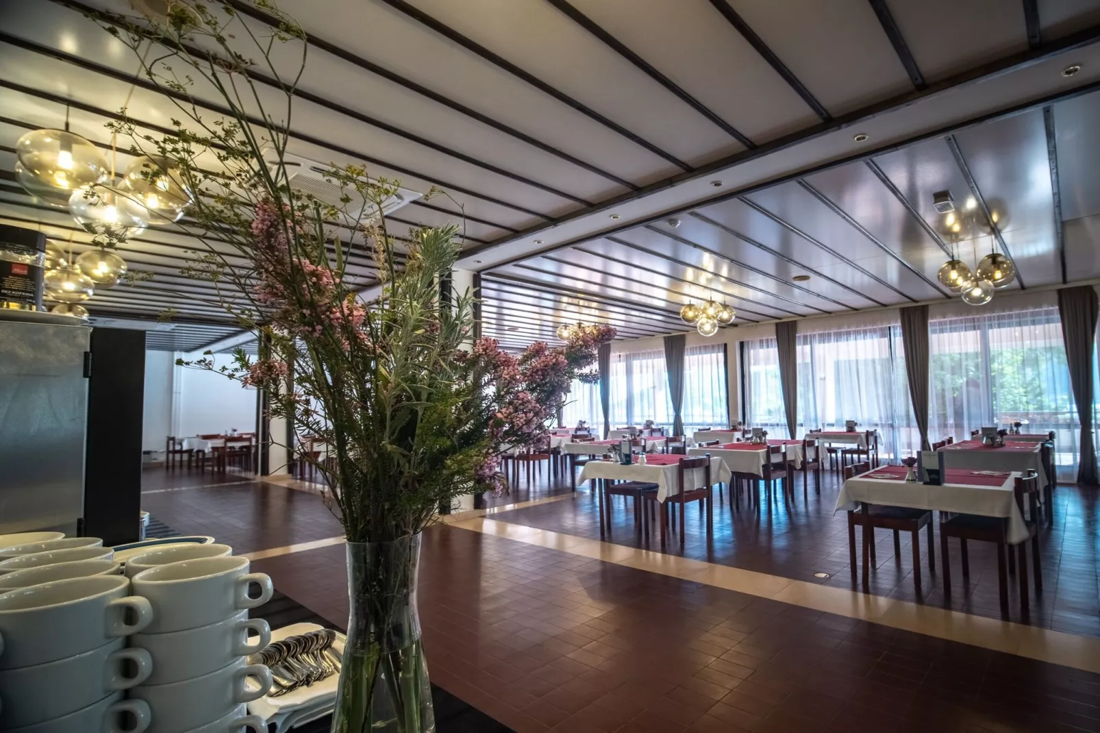 Hotel Issa - Twin Room Sea View-Facilities