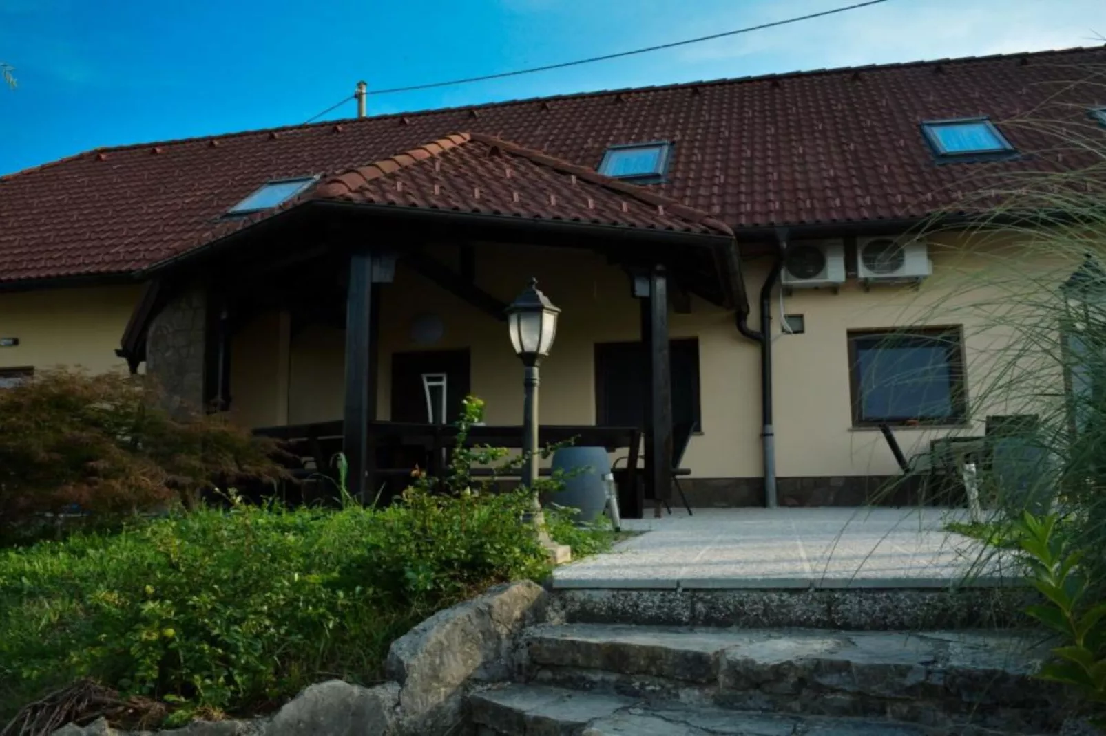 Zevnik Quiet Retreat with Stunning Views and Equestrian Activities - Standard One Bedroom Apartment-Outdoor