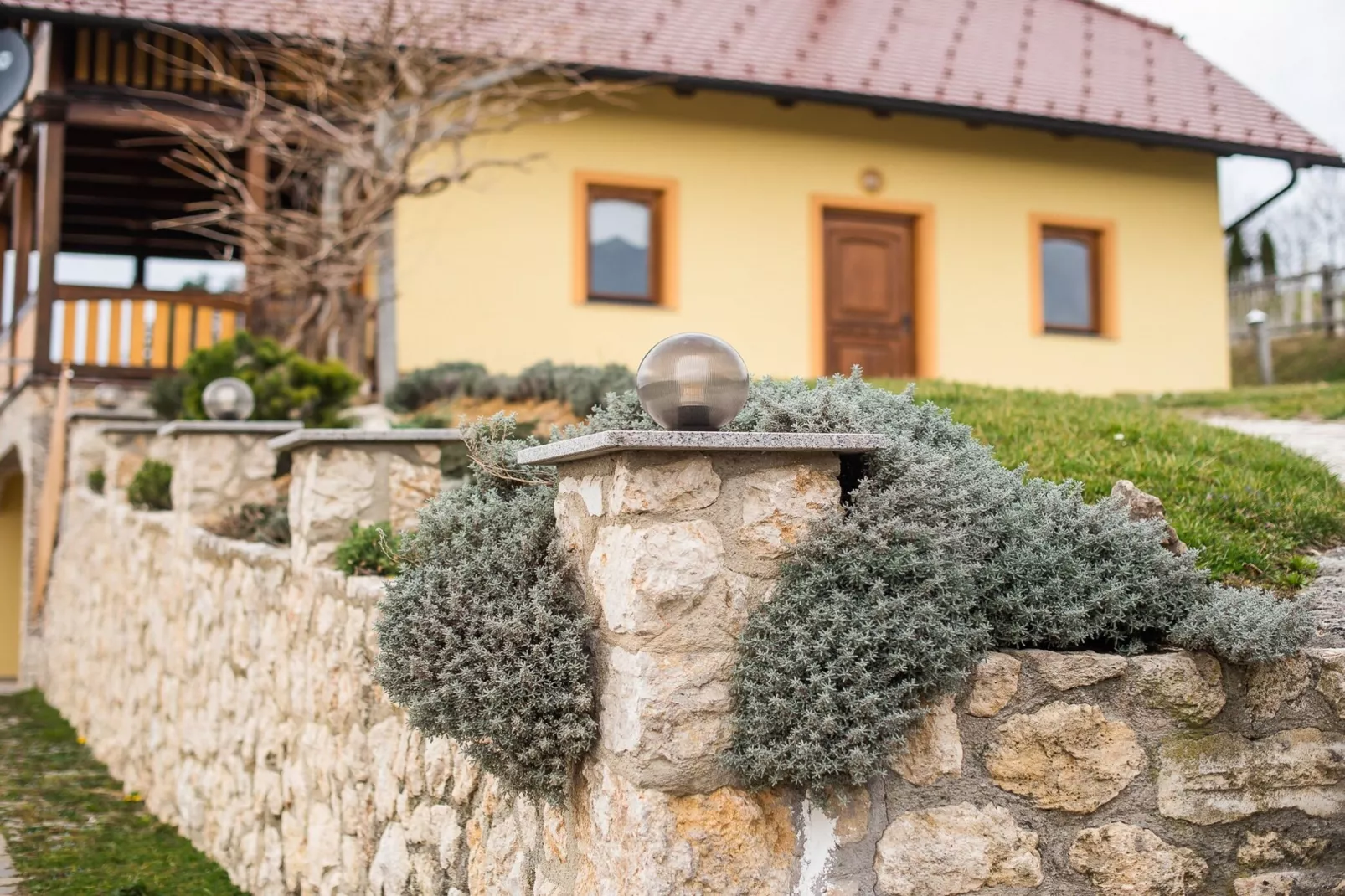 Vivid Hillside Country House with Hot-Tub and Sauna - Two Bedroom Country House-Outdoor