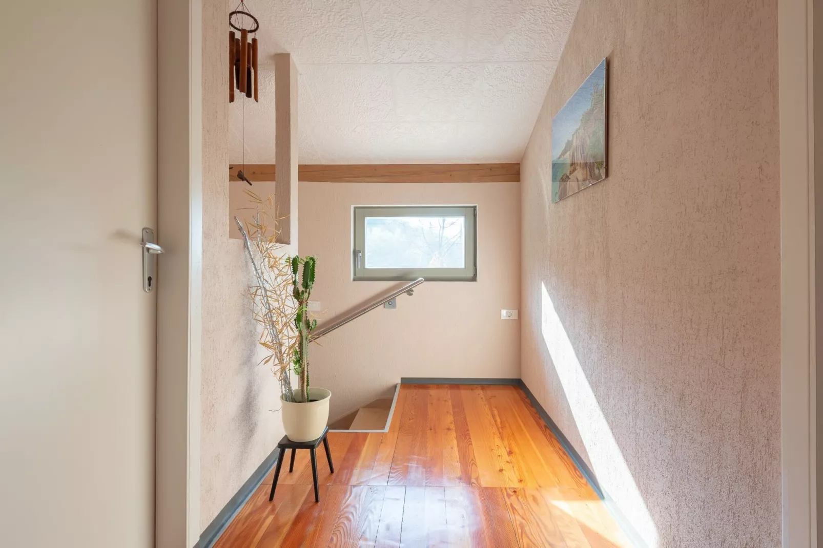 Family-Friendly Serene Retreat Holiday Home - Four Bedroom Holiday Home  with Terrace-Intérieur