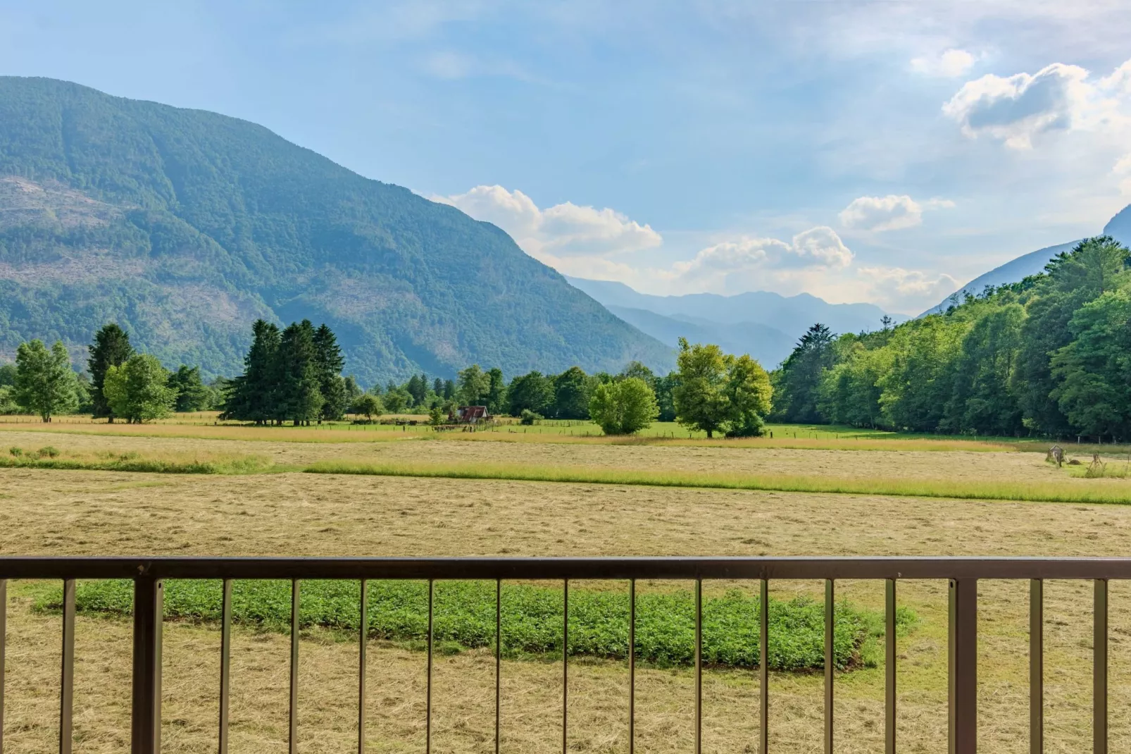 Bovec Chic Apartment with Sauna - One Bedroom Apartment with Balcony-Terrasse/Balkon