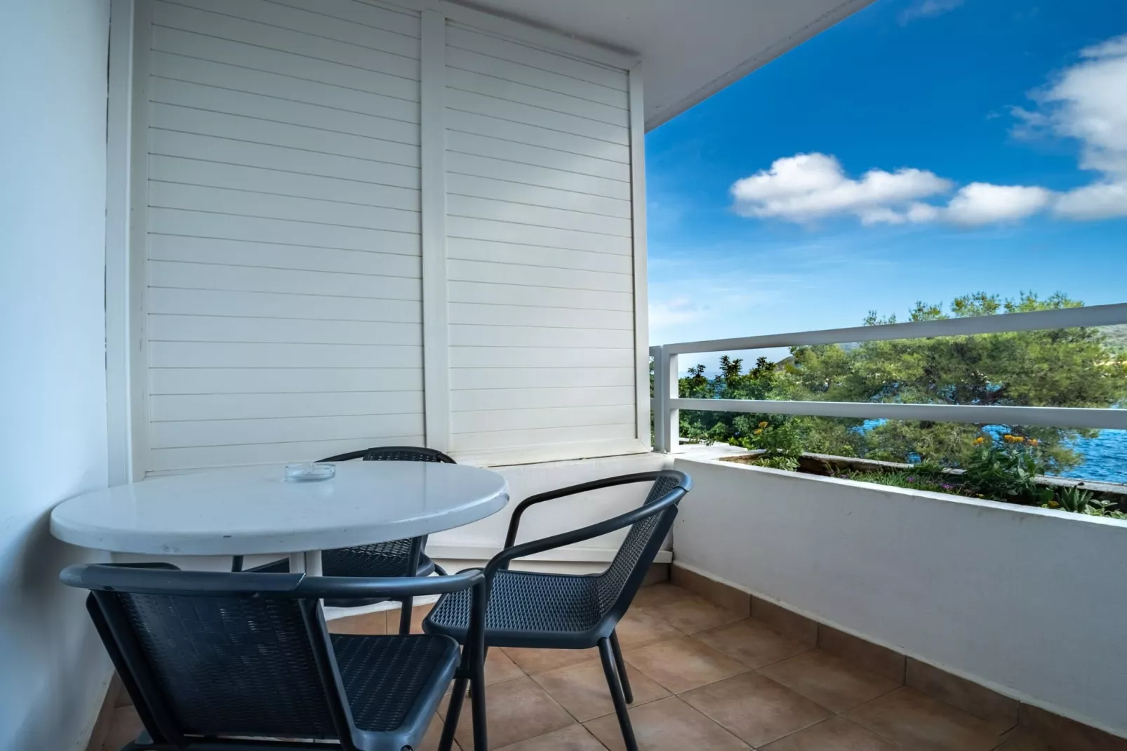 Hotel Issa - Double Room Sea View 8 - Terrasse/Balkon