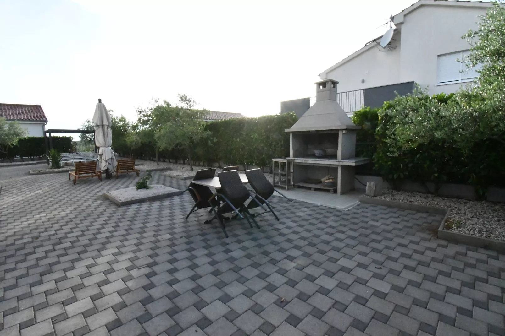 Luxury Escape with Swimming Pool & Modern Design -Deluxe Four Bedroom Villa with Private Pool (Villa 6)-Im Freien