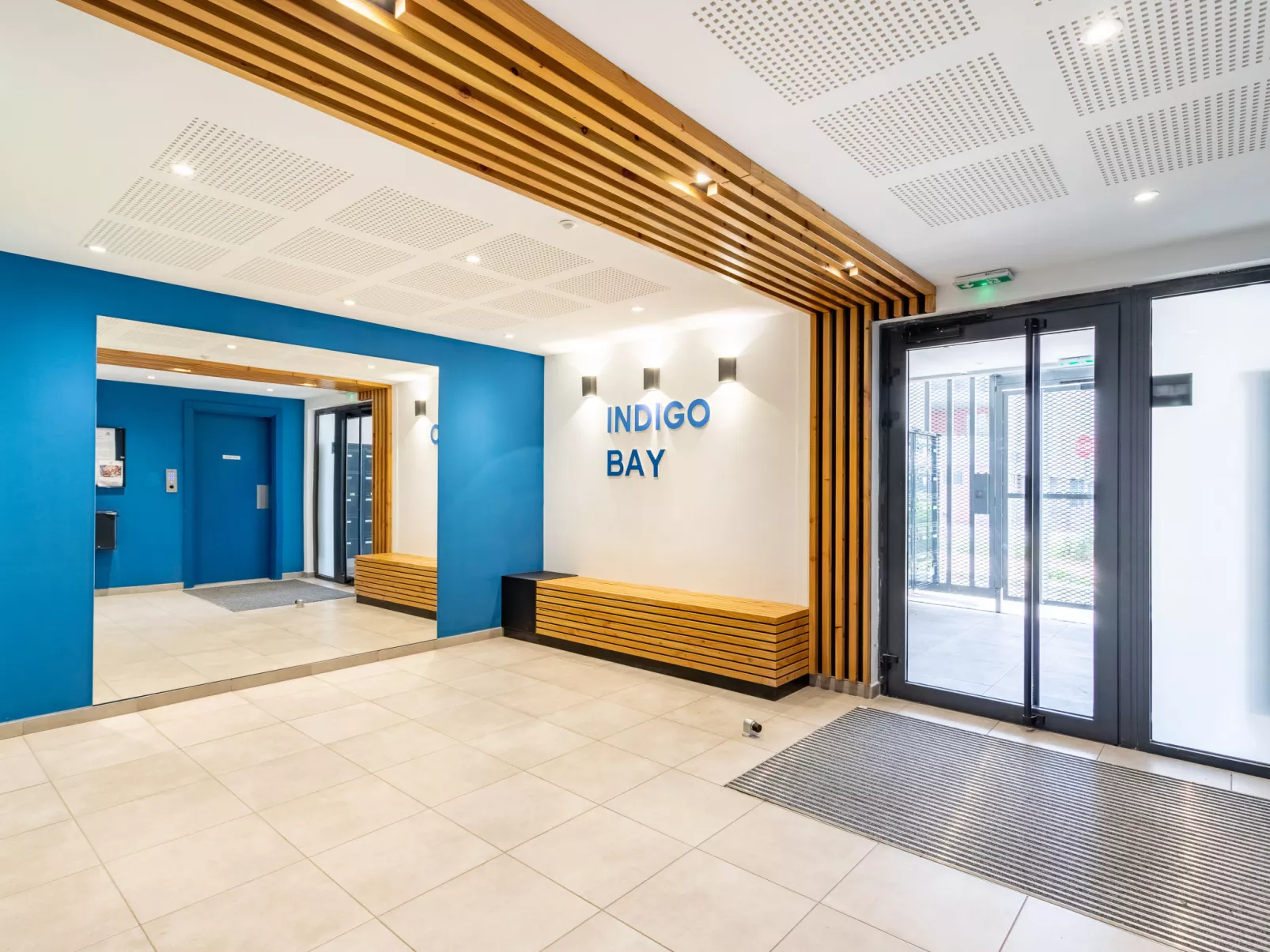 Indigo Bay-Inside