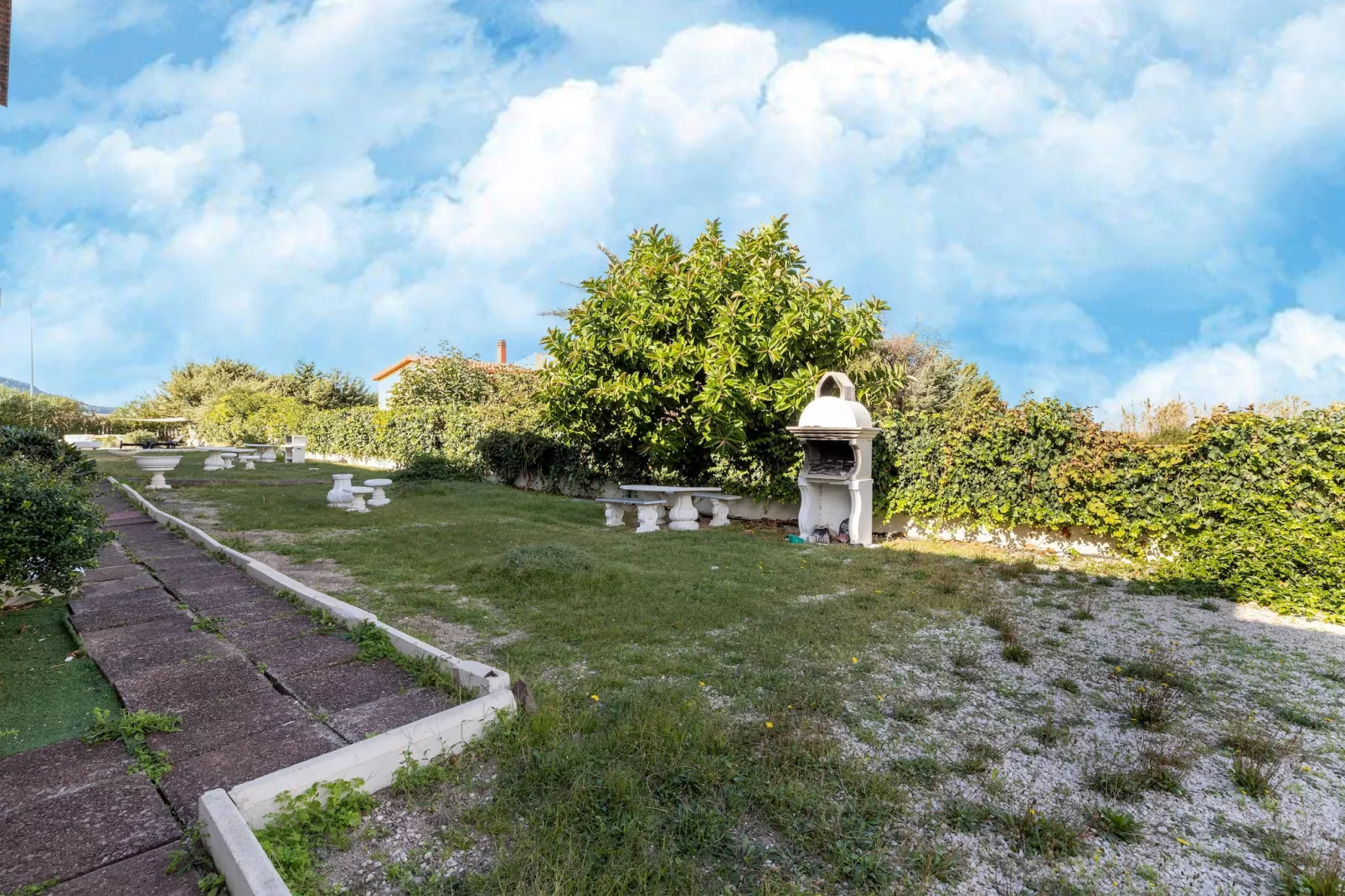 BILO 1 LA CIACCIA-Jardins en été