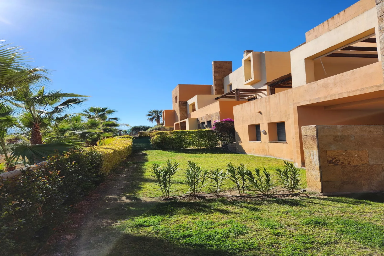 CT 347 AL - Faro's Gardenapartment - Valle del Este-Jardins en été