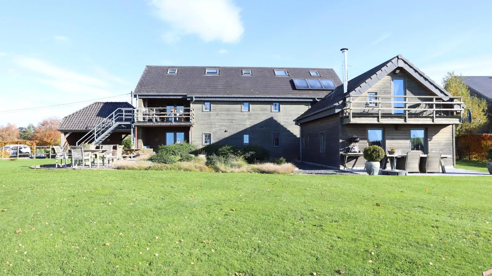 Petit Wilogne-Außenbereich Sommer