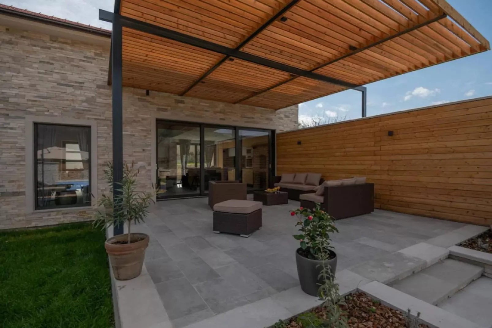 Luxury Villa Prolozac-Terrasse/Balkon