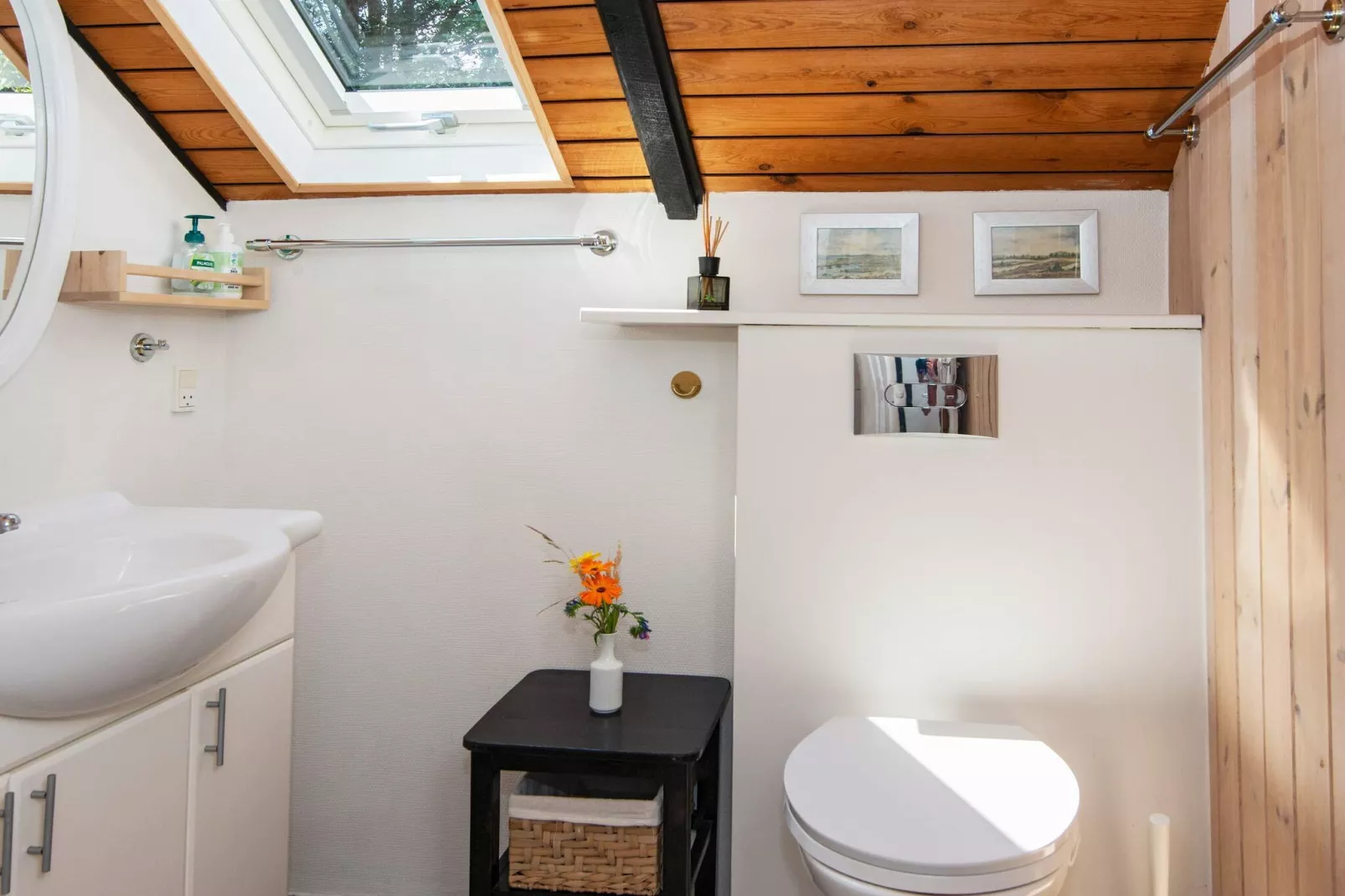 Secluded Haven near Sea - By Traum Ferienwohnungen-Indoor