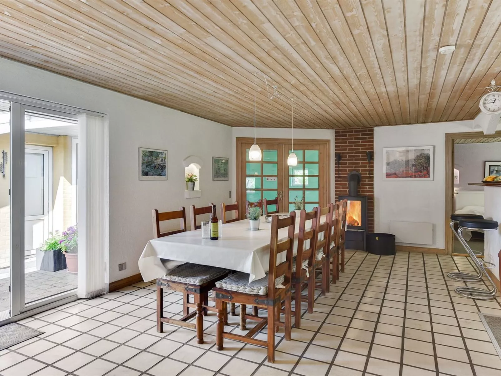 "Billing" - 11km from the sea-Drinnen