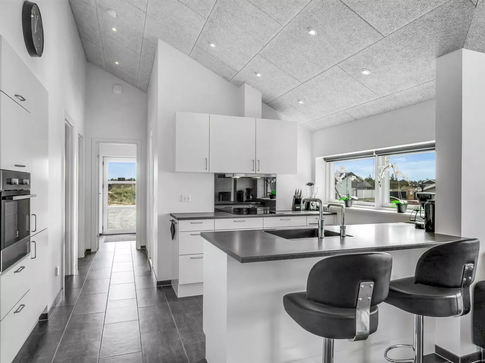 "Ennie" -  from the sea-Inside