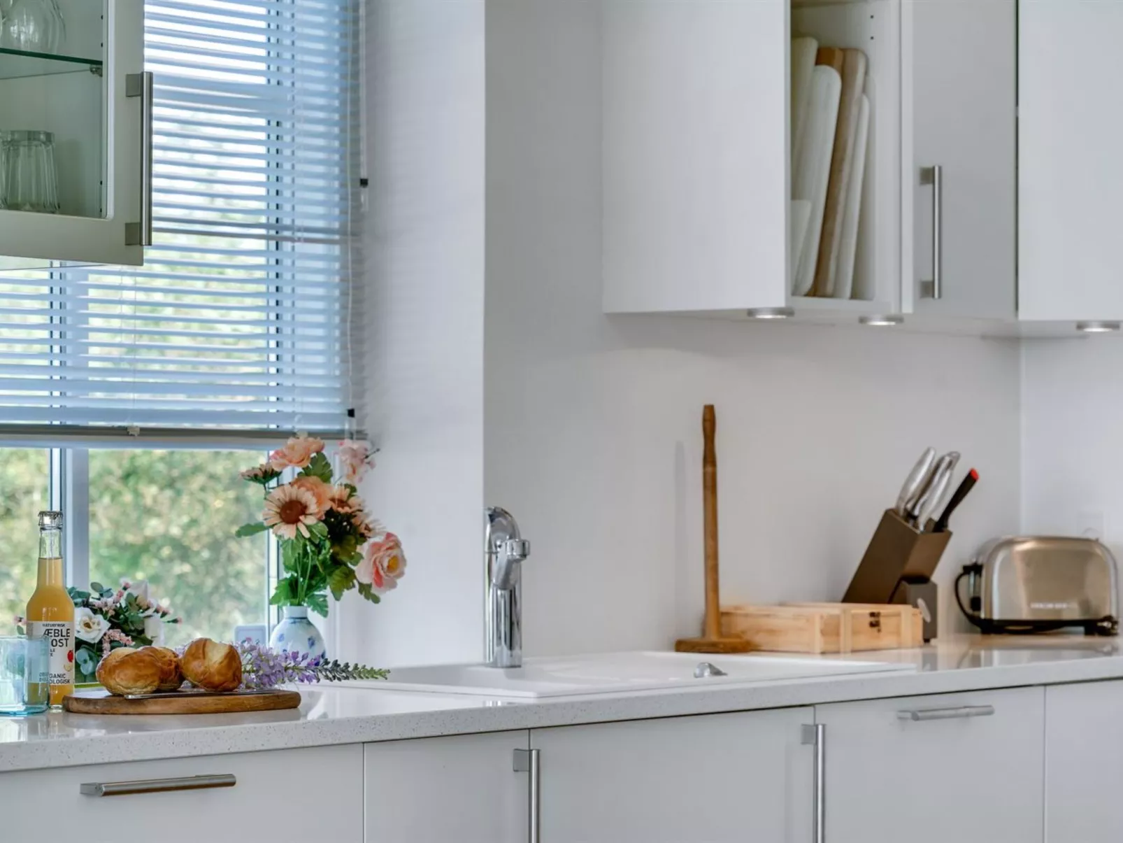 "Jeppe" - 50m to the fjord-Inside