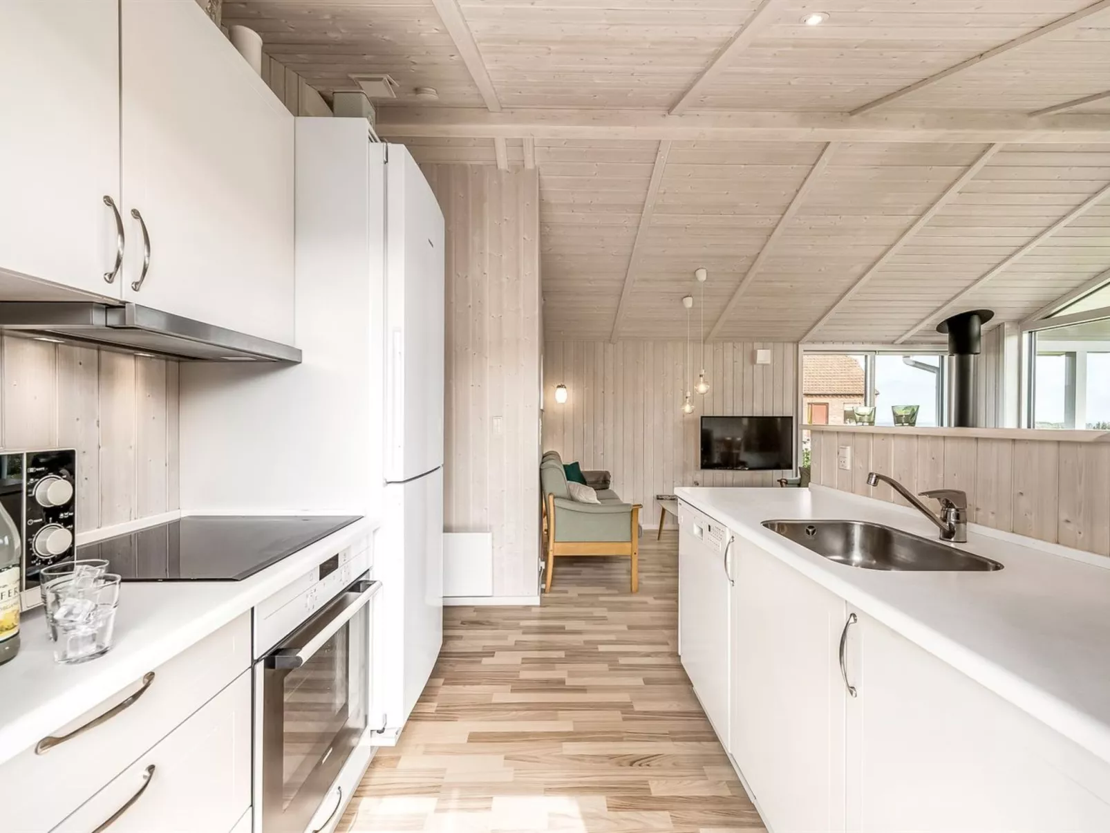 "Tanna" - 330m to the fjord-Inside