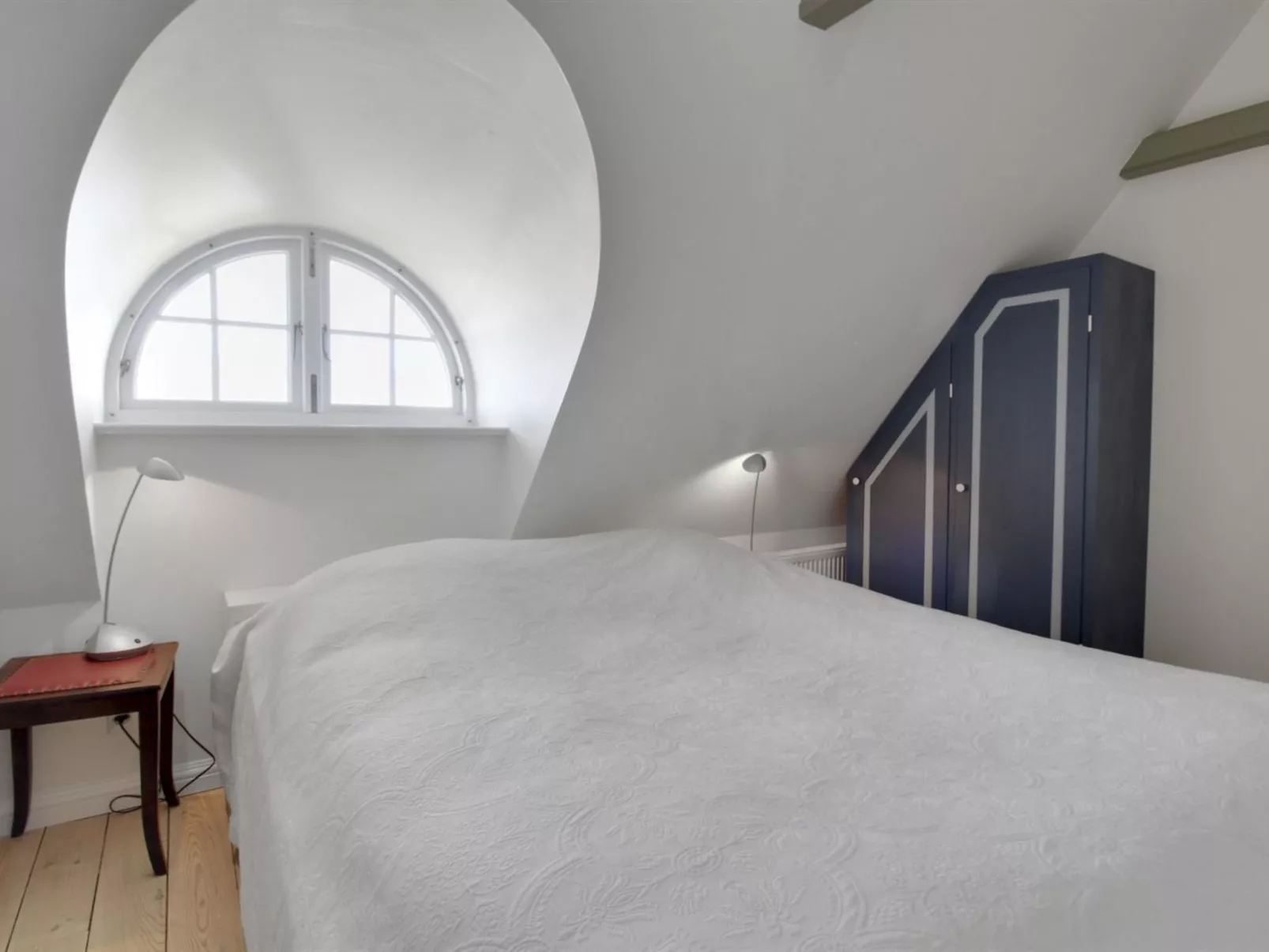 "Ingulf" - 18km from the sea-Inside