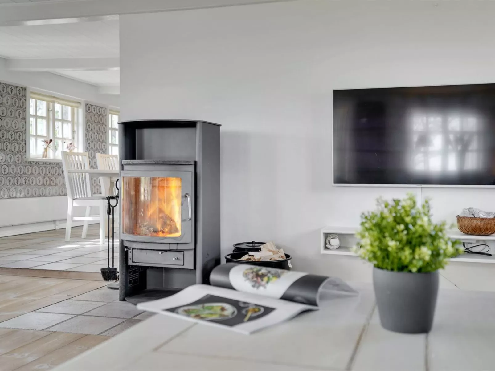 "Edelgard" - 4.5km from the sea-Drinnen