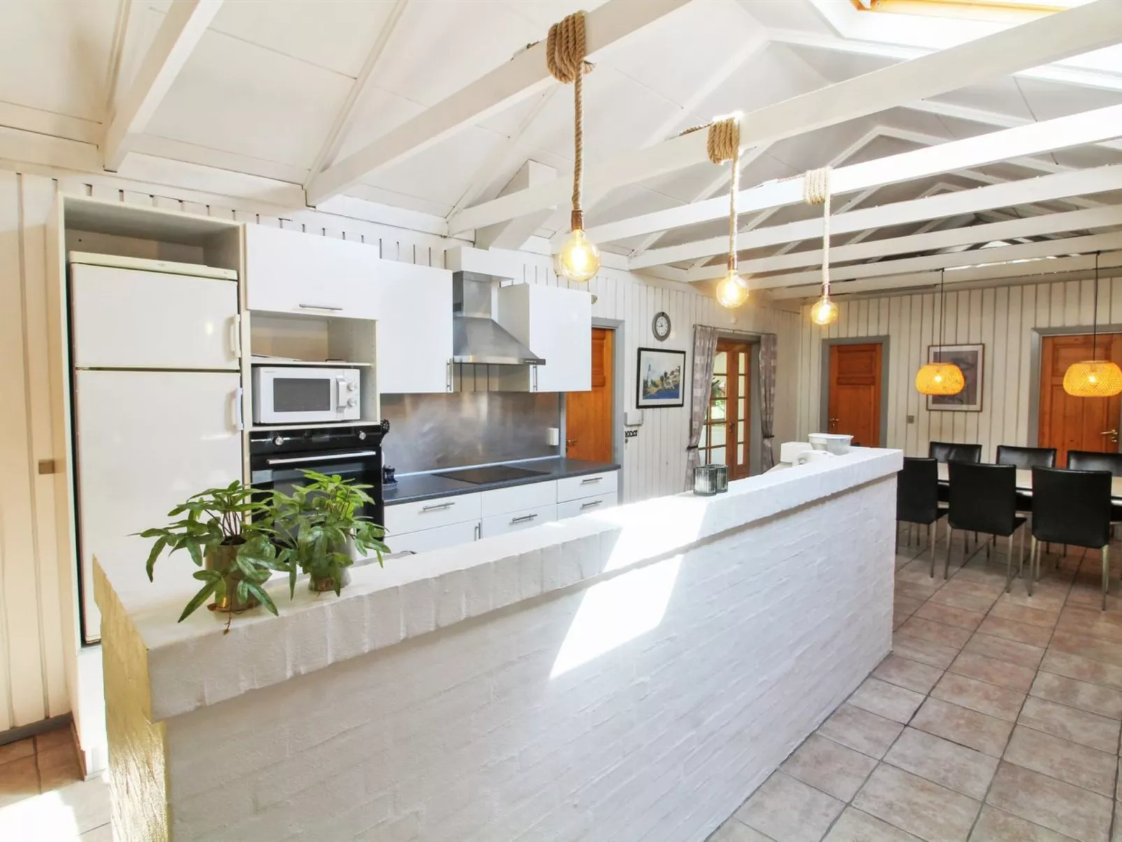 "Niyazi" - 3.1km from the sea-Inside