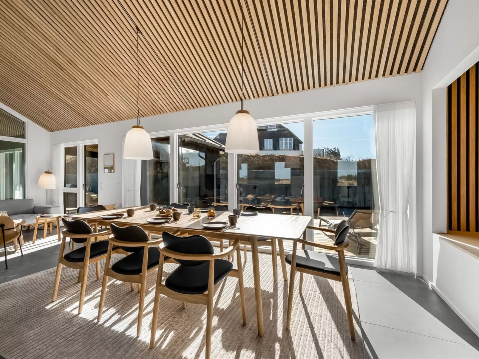 "Maximiliane" -  from the sea-Dedans