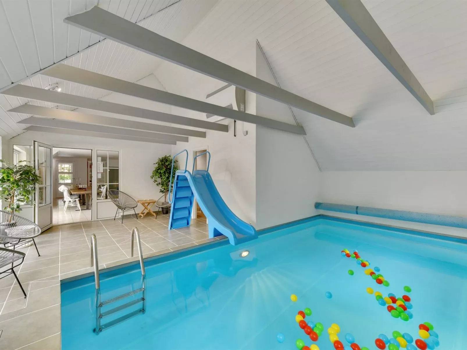 "Erla" - 2.3km from the sea-Outside