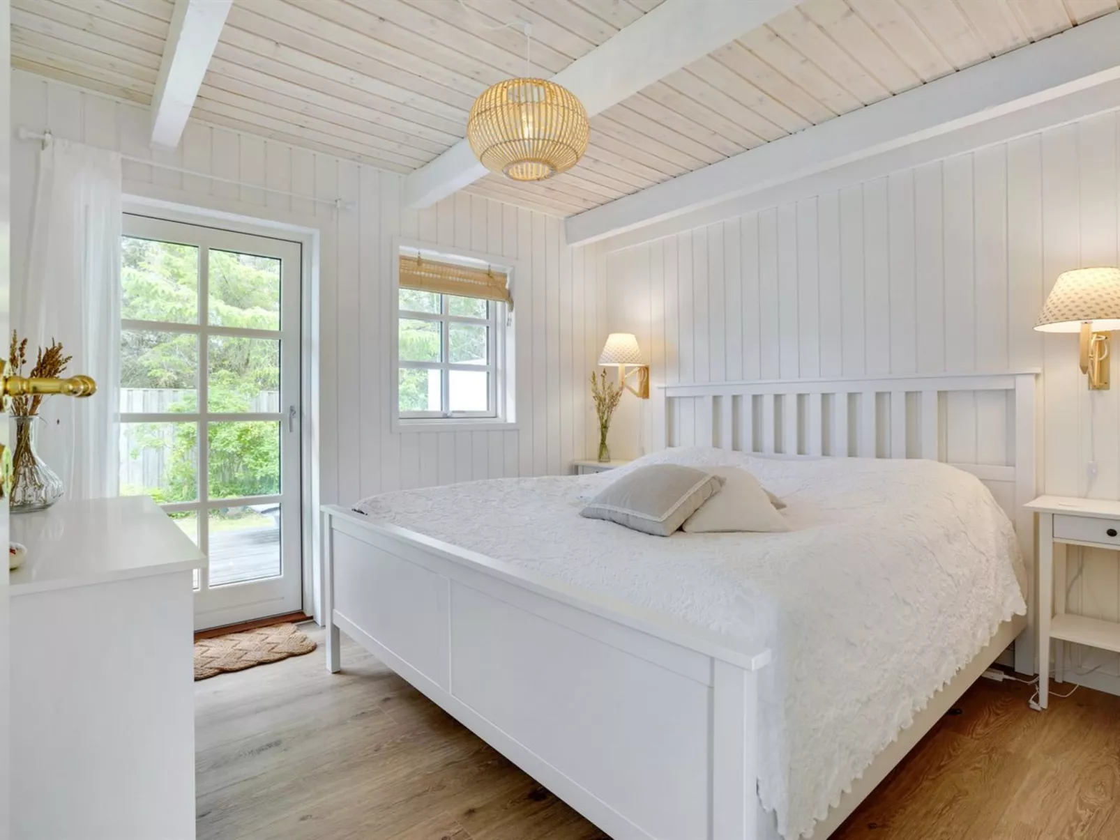 "Gunnulf" - 750m from the sea-Inside