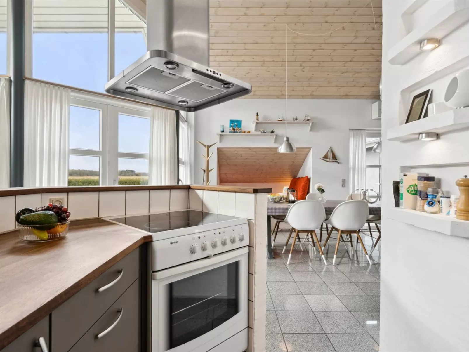 "Thrugels" - 600m from the sea-Inside