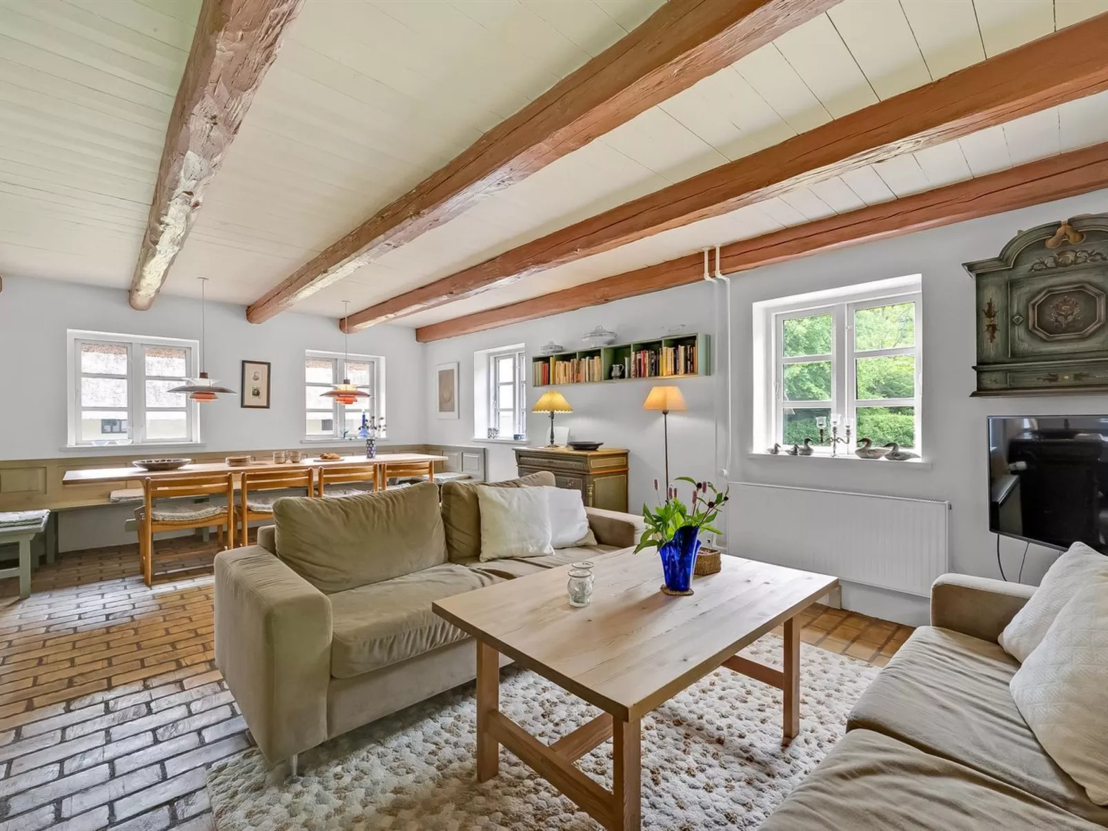 "Tatiane" - 10km from the sea-Inside