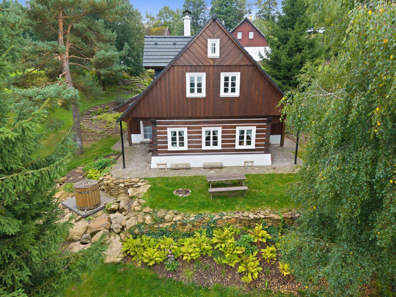 Roubenka Maleč-Outside