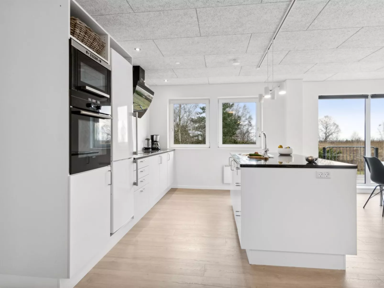 "Thorbiorn" -  from the sea-Drinnen