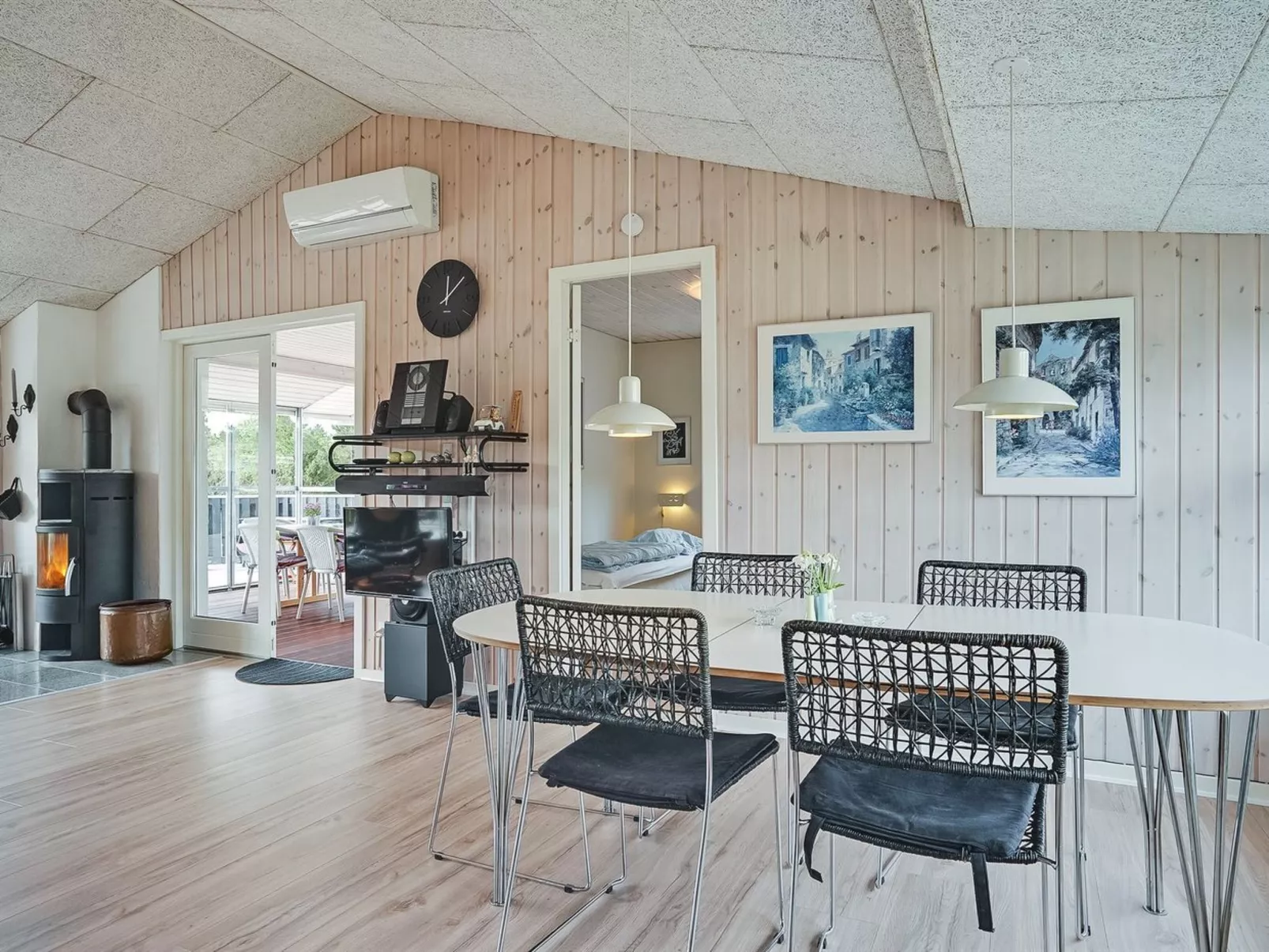 "Emilia" - 1.8km from the sea-Inside